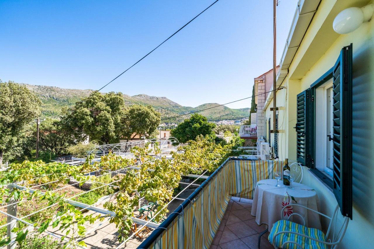 זאטון Apartments Lidija מראה חיצוני תמונה