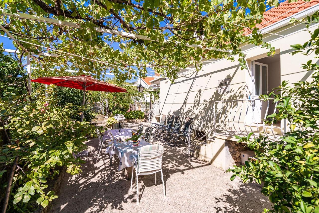 זאטון Apartments Lidija מראה חיצוני תמונה