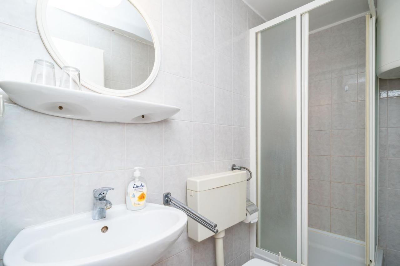 זאטון Apartments Lidija מראה חיצוני תמונה
