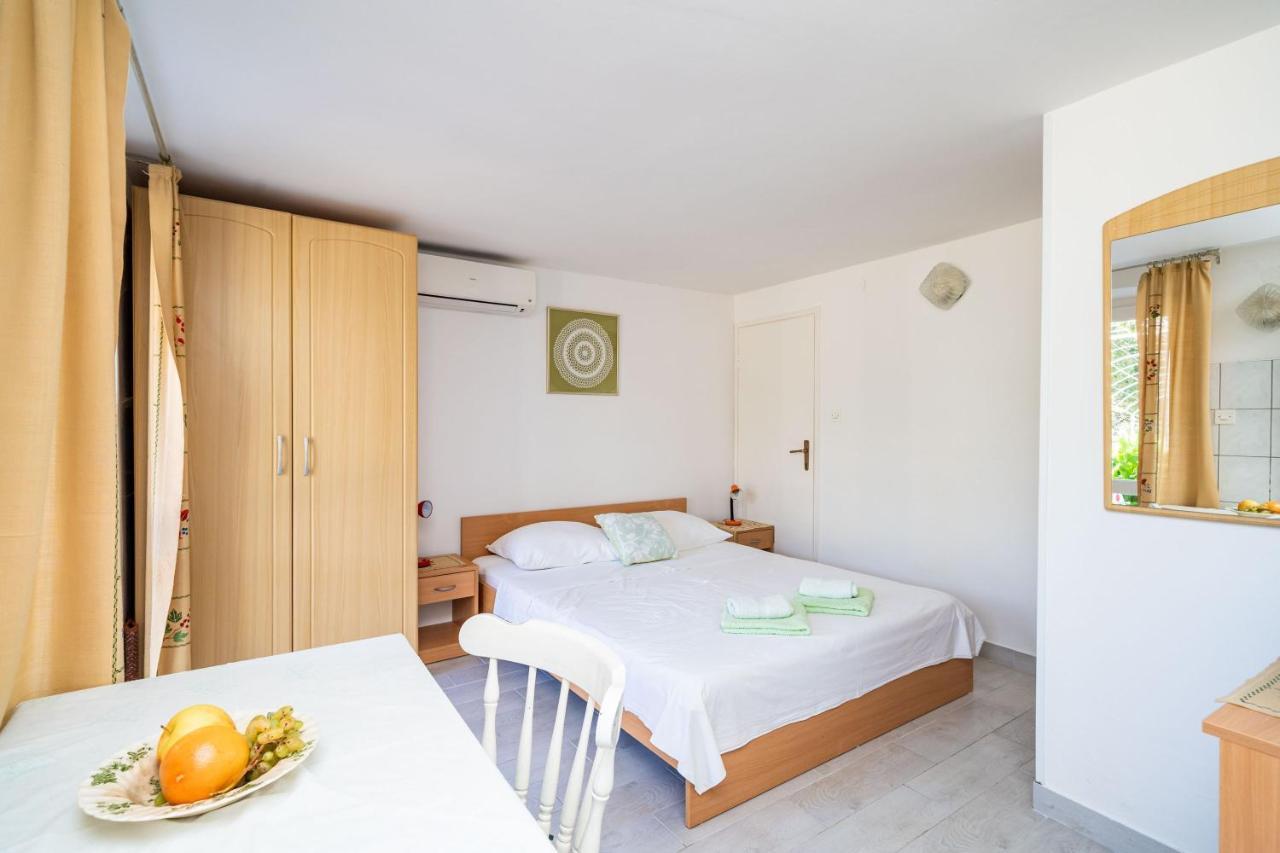זאטון Apartments Lidija מראה חיצוני תמונה