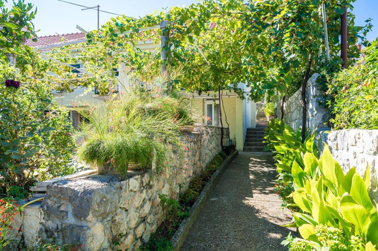 זאטון Apartments Lidija מראה חיצוני תמונה