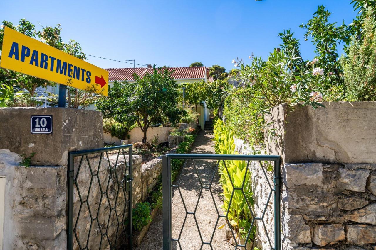 זאטון Apartments Lidija מראה חיצוני תמונה